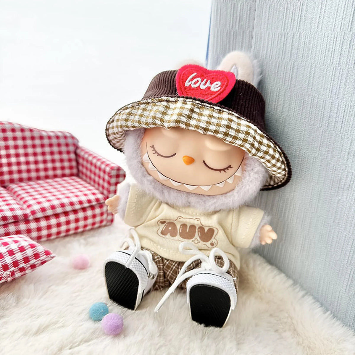 Au Two-Piece T-Shirt Set + Brown Love Hat + White Canvas Shoes