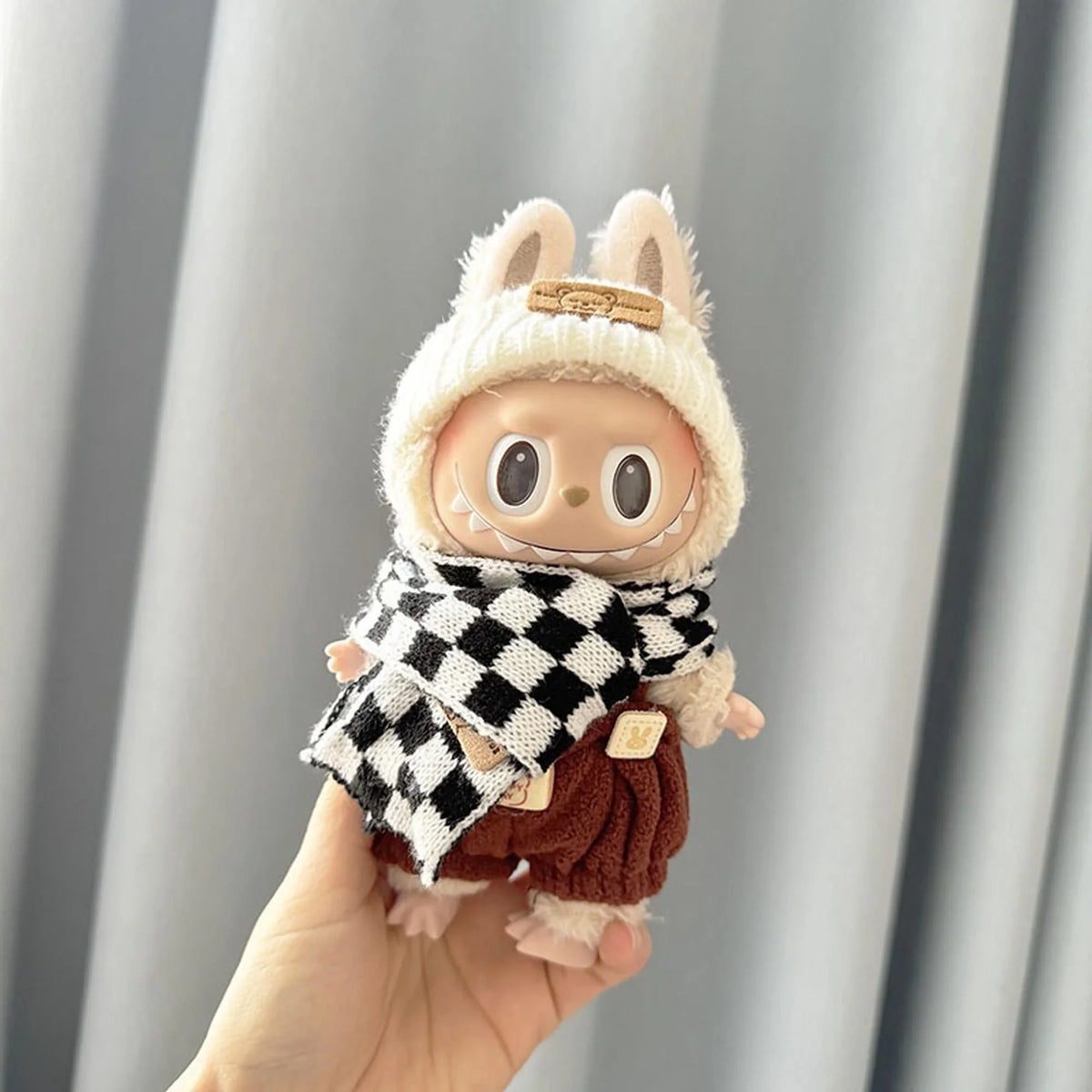 Black And White Check Scarf + Random Coffee Overalls + White Turned-Up Bear Logo Cap