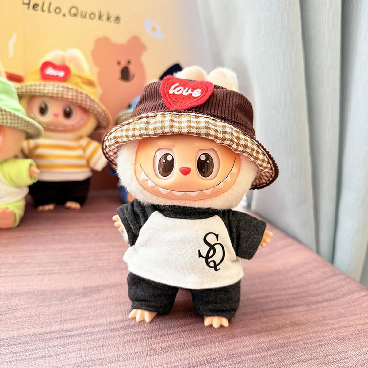 Brown Heart Beanie + Sjsq Short Sleeve T-Shirt Two-Piece Set