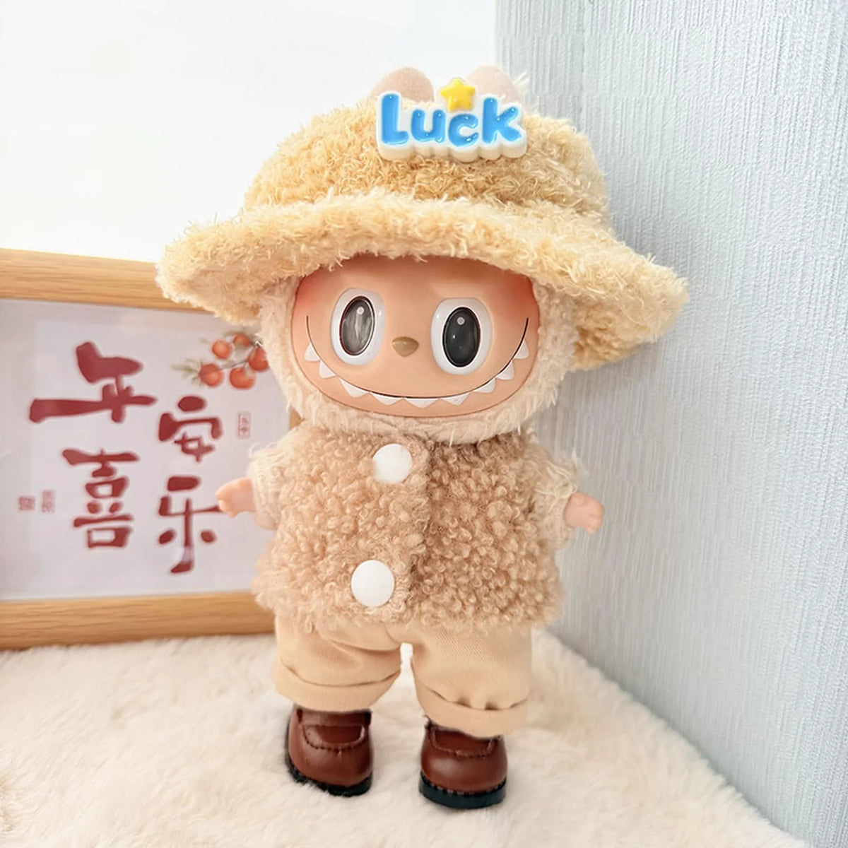 Brown Square-Toe Shoes + Luck Hat + Brown Double-Buckle Loop Sweater Two-Piece
