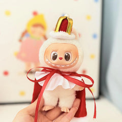 King'S Little Cape Three-Piece Set