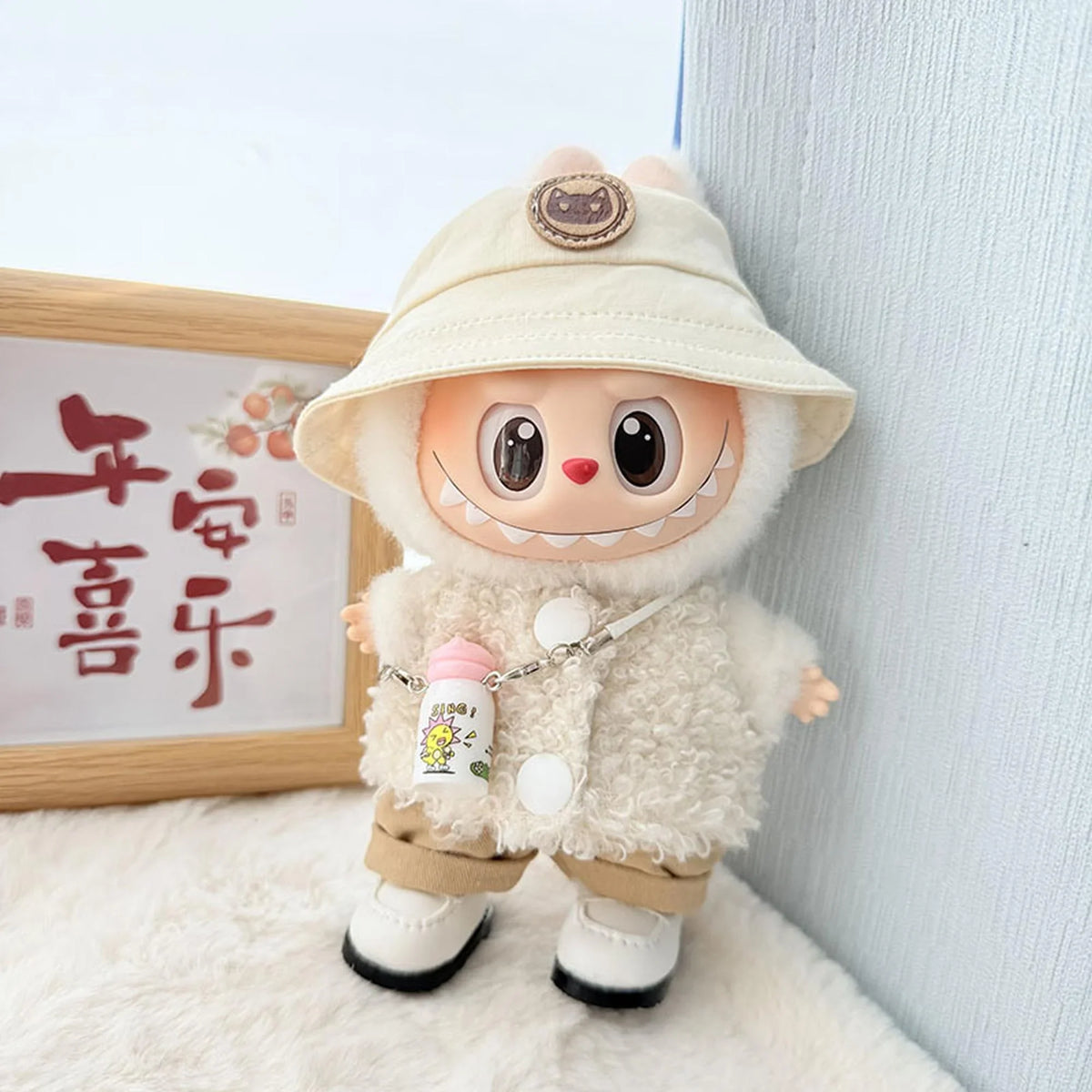 White Kettle + White Square-Toe Shoes + White Cat Logo Fisherman Hat + White Double-Buckle Loop Sweater