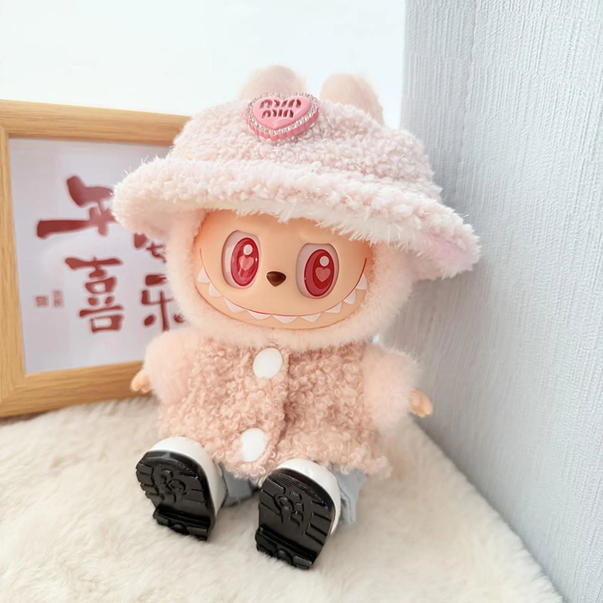 White Square-Toe Shoes + New Pink Diamond Hat + Pink Double-Buckle Circle Sweater Two-Piece Set